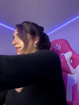 Alicia Ruiz online show from 02/01/26, 01:15