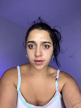 Alicia Ruiz online show from 10/08/25, 07:32