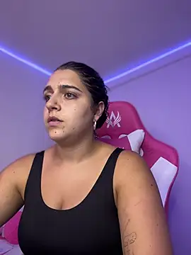 Alicia Ruiz online show from 01/13/26, 06:12