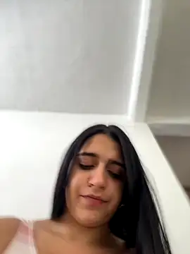 Alicia Ruiz online show from 09/12/25, 06:07