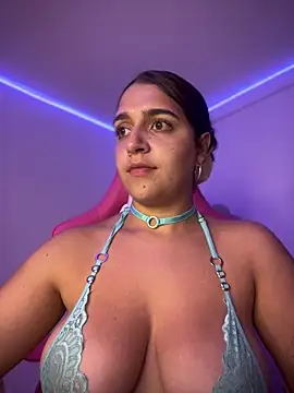 Alicia Ruiz online show from 04/04/26, 08:48