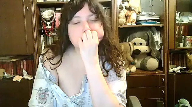 CarrieQPeach online show from 12/04/24, 09:18