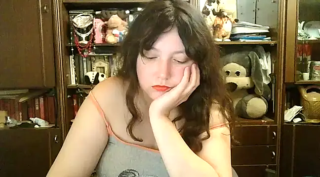 CarrieQPeach online show from 12/11/24, 08:18