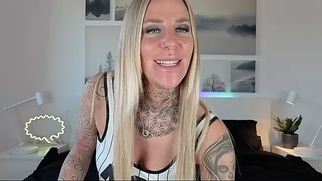 Lara-CumKitten online show from 02/06/25, 02:15
