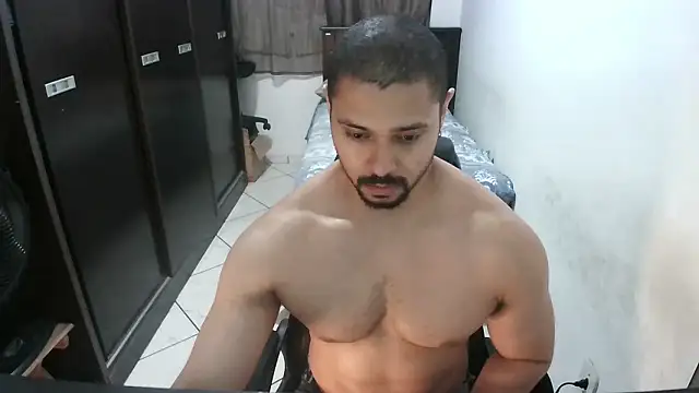 Snapshot of Brian_Aries chatting on 01/10/26, 03:57 Brian Aries online show from 01/10/26, 03:57