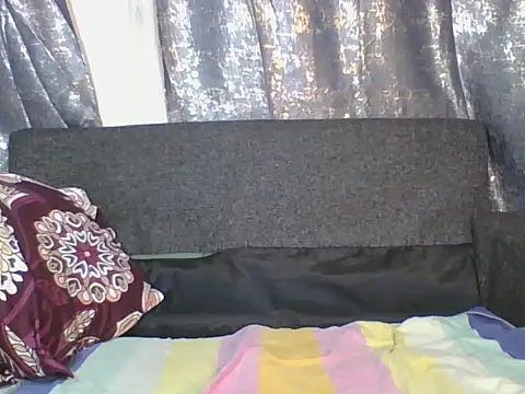 SilentQueen93 online show from 11/29/25, 02:01