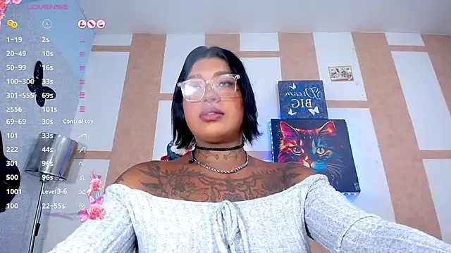 IsabellBigtitsxx online show from 06/26/26, 07:42