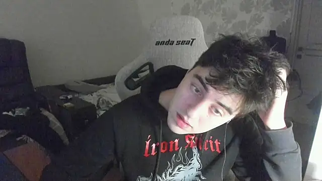 Knuckles17 online show from 01/12/26, 01:40