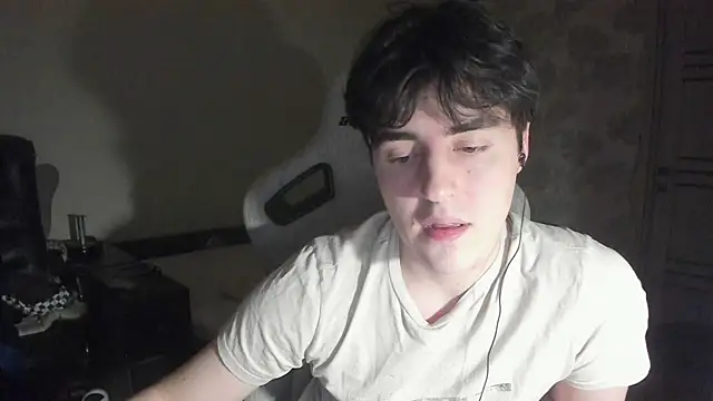 Knuckles17 online show from 04/07/26, 05:48