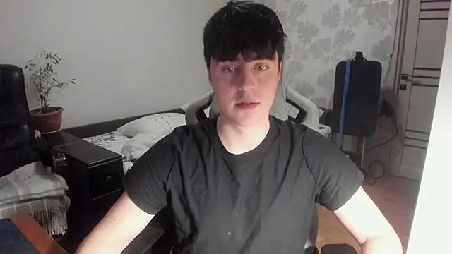 Knuckles17 online show from 12/18/25, 03:00