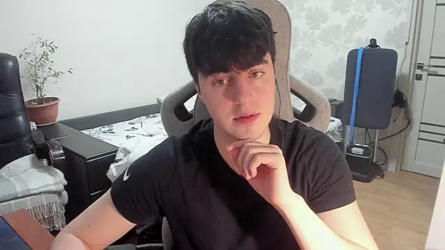 Knuckles17 online show from 12/21/25, 05:09