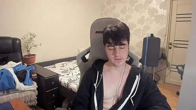 Knuckles17 online show from 12/16/25, 01:54