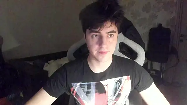 Knuckles17 online show from 02/12/26, 01:22