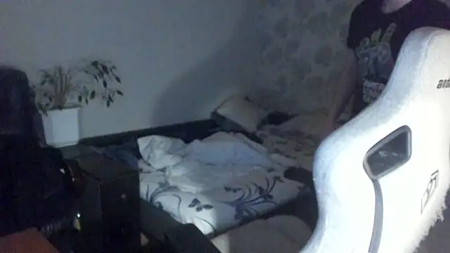 Knuckles17 online show from 02/15/26, 01:50