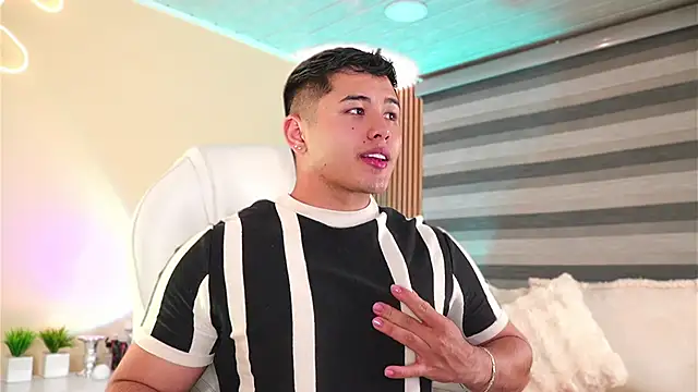 MatiasKorn online show from 11/28/25, 06:13