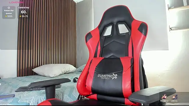 Snapshot of lil_faker420 chatting on 11/07/25, 05:28 lil faker420 online show from 11/07/25, 05:28