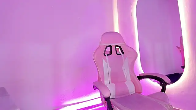  girl fernanda  online show from 10/26/25, 10:15