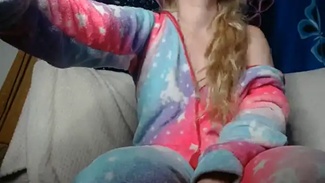 69liamilk69 online show from 07/09/26, 06:25