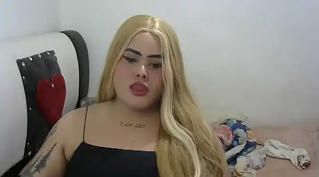 Snapshot of antonellasex1998 chatting on 01/26/25, 03:25 antonellasex1998 online show from 01/26/25, 03:25