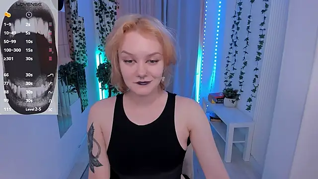 cyber whore  online show from 04/22/26, 09:32