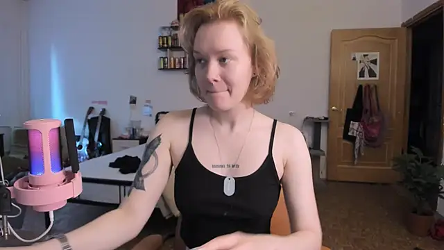 cyber whore  online show from 04/08/26, 03:13