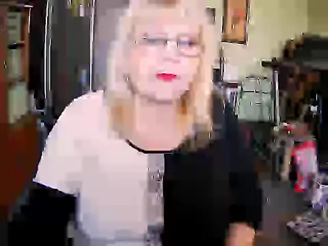 LOLA8888 online show from 10/04/25, 11:01