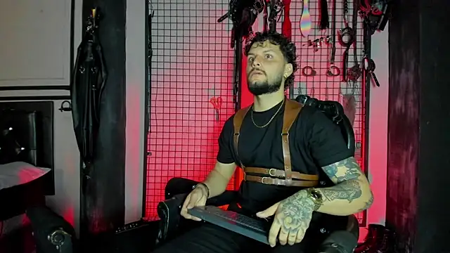 Twisted Fantasy online show from 03/31/26, 03:30