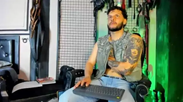 Twisted Fantasy online show from 03/03/26, 05:58