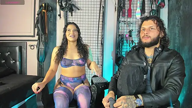 Snapshot of Twisted_Fantasy chatting on 09/19/25, 04:05 Twisted Fantasy online show from 09/19/25, 04:05