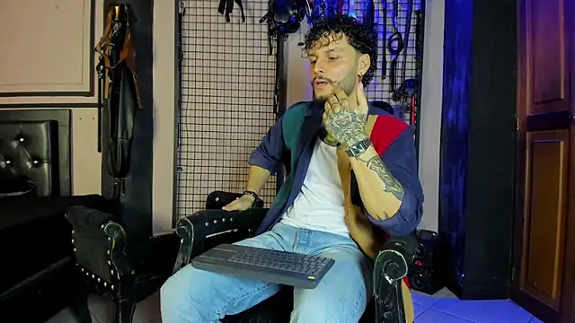 Twisted Fantasy online show from 04/17/26, 03:42