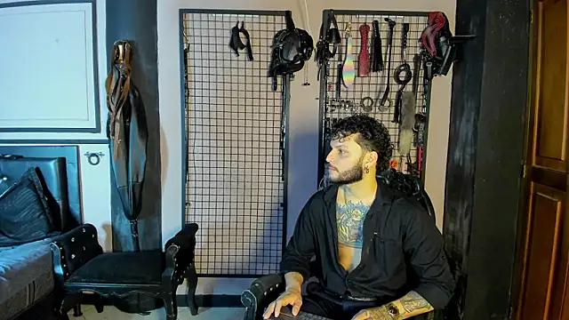 Twisted Fantasy online show from 03/15/26, 05:03