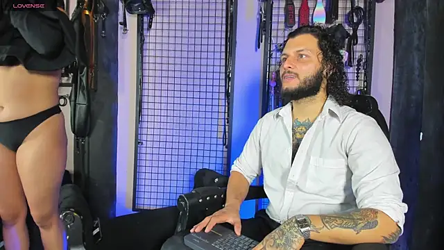 Snapshot of Twisted_Fantasy chatting on 09/18/25, 04:48 Twisted Fantasy online show from 09/18/25, 04:48