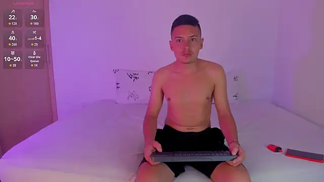 Snapshot of Lindsay_and_Dariksoon chatting on 11/05/25, 03:31 Lindsay and Dariksoon online show from 11/05/25, 03:31