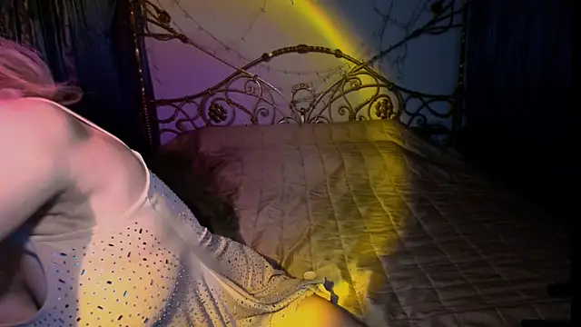 Radmila Queen  online show from 11/29/25, 05:57