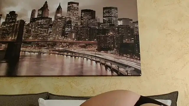 daniita online show from 11/17/25, 10:14