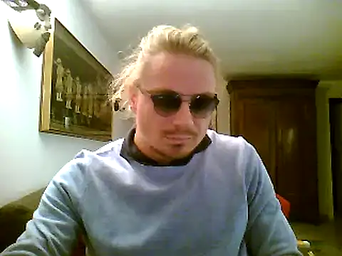 Snapshot of maciste26 chatting on 12/16/24, 08:37 maciste26 online show from 12/16/24, 08:37
