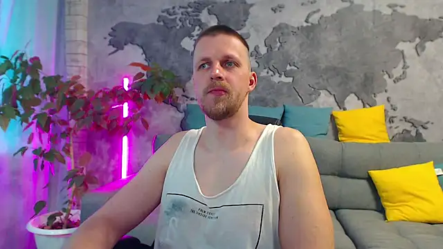 Snapshot of VikingChrisss chatting on 05/15/26, 10:02 VikingChrisss online show from 05/15/26, 10:02