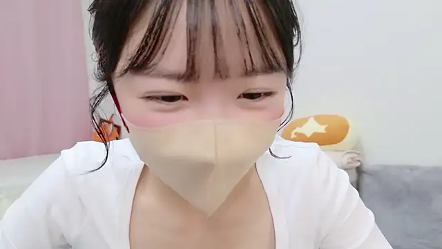 Snapshot of anchan_ chatting on 09/19/25, 02:43 anchan online show from 09/19/25, 02:43