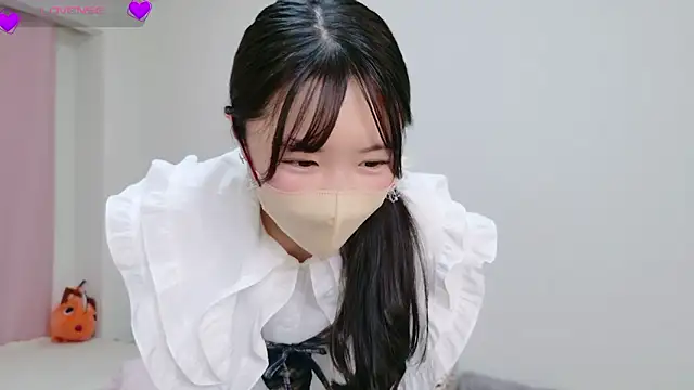 Snapshot of anchan_ chatting on 10/14/25, 12:39 anchan online show from 10/14/25, 12:39