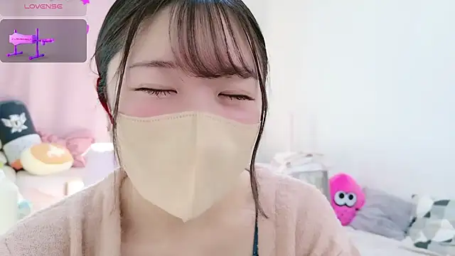 Snapshot of anchan_ chatting on 02/15/25, 12:04 anchan online show from 02/15/25, 12:04