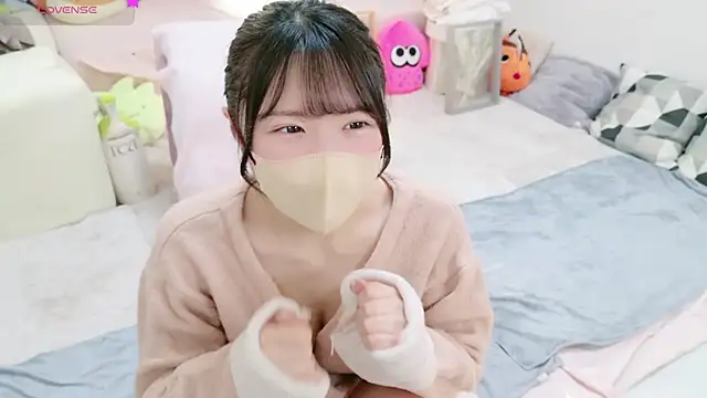 Snapshot of anchan_ chatting on 03/22/25, 10:48 anchan online show from 03/22/25, 10:48