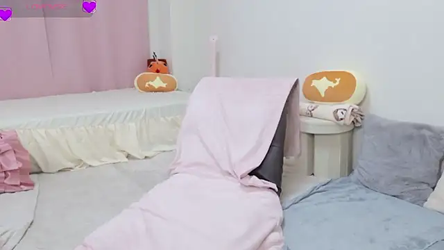 anchan  online show from 11/17/25, 02:37