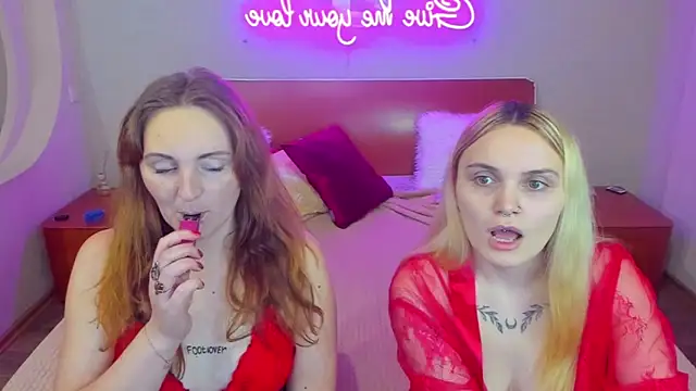 Snapshot of MagicEyess chatting on 12/22/25, 06:30 MagicEyess online show from 12/22/25, 06:30