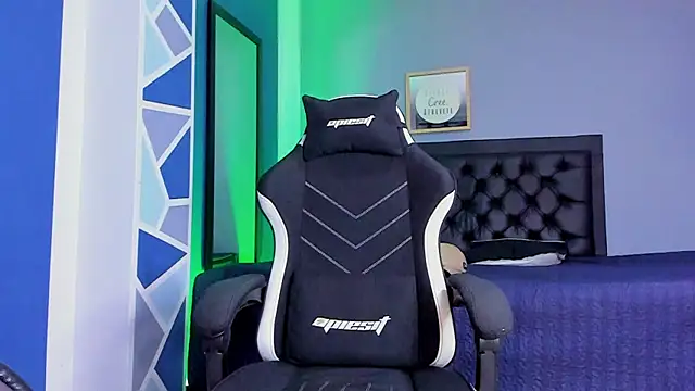 alex oficial online show from 10/27/25, 01:39