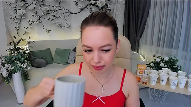 MiracleCurly online show from 11/04/25, 07:06