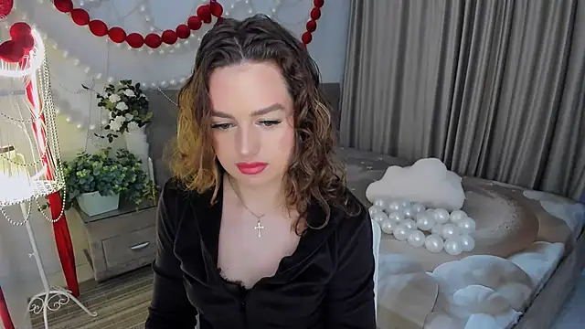 MiracleCurly online show from 04/19/26, 03:07