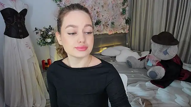 MiracleCurly online show from 11/06/25, 07:29