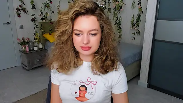 MiracleCurly online show from 10/24/25, 04:17