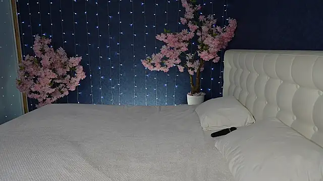 -Mirror-Girl- online show from 03/10/26, 05:33