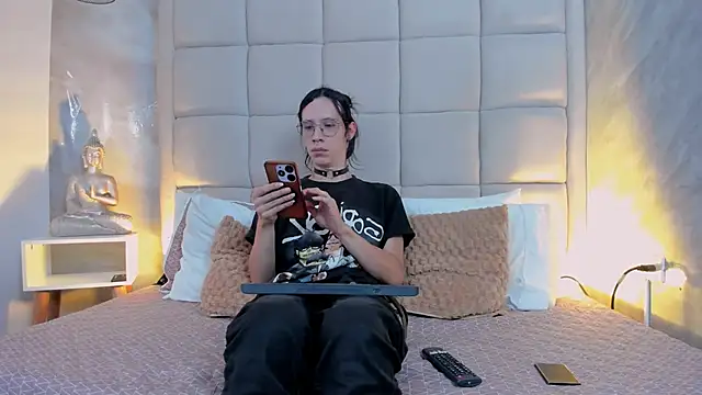 Hecatee 77 online show from 09/26/25, 08:38